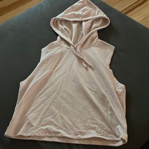 Sleeveless crop sweatshirt